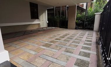 ให้เช่า 4 ห้องนอน บ้านเดี่ยว ใน วัฒนา, กรุงเทพฯ