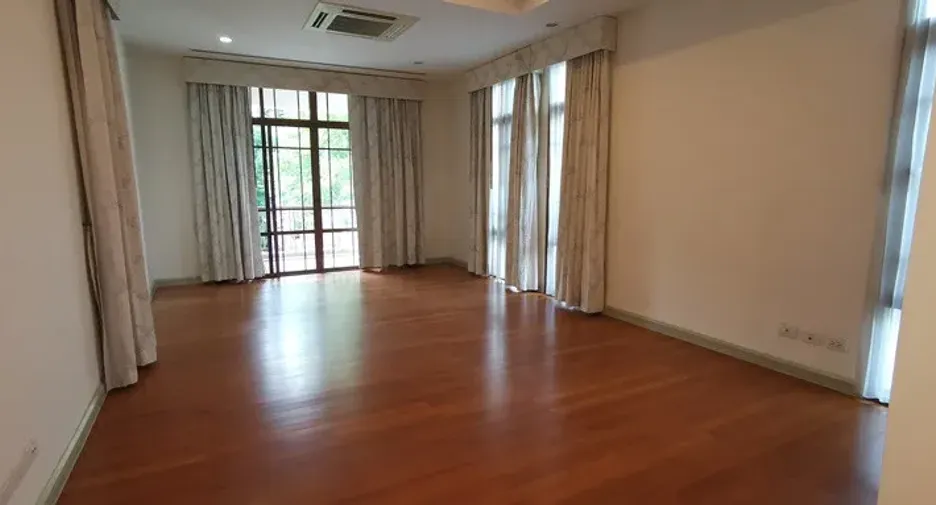 出租 4 卧室 独立屋 在 Watthana, 曼谷