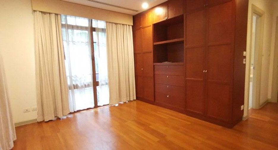出租 4 卧室 独立屋 在 Watthana, 曼谷