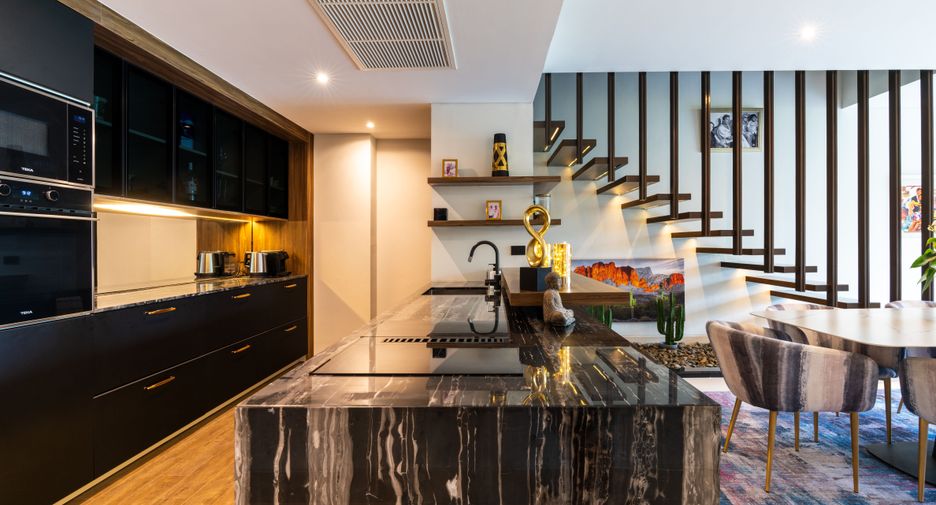 For rent 2 bedrooms townhouse in Thalang, Phuket