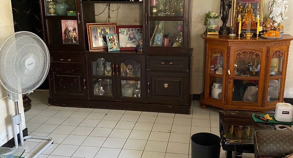 For sale 2 bedrooms house in Bang Kapi, Bangkok