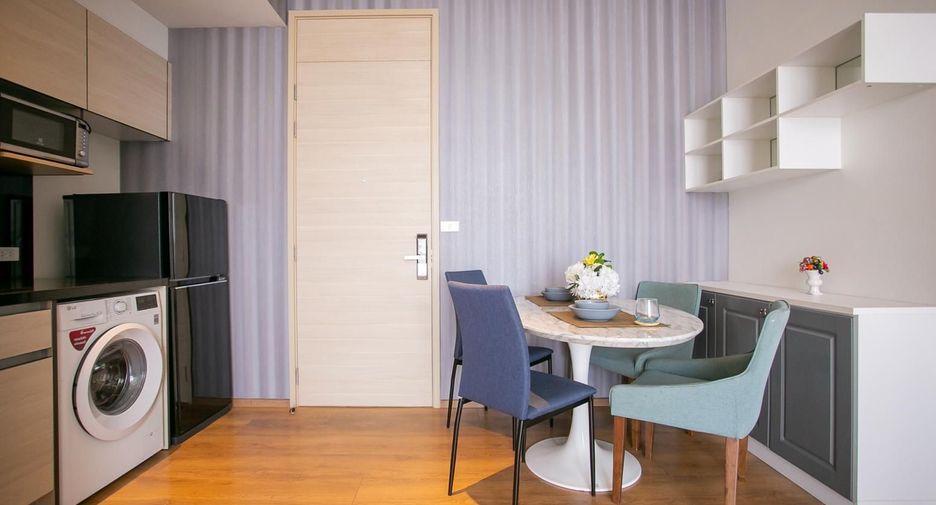 For rent 2 bedrooms condo in Khlong Toei, Bangkok