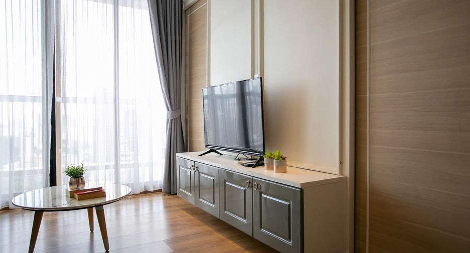 For rent 2 bedrooms condo in Khlong Toei, Bangkok