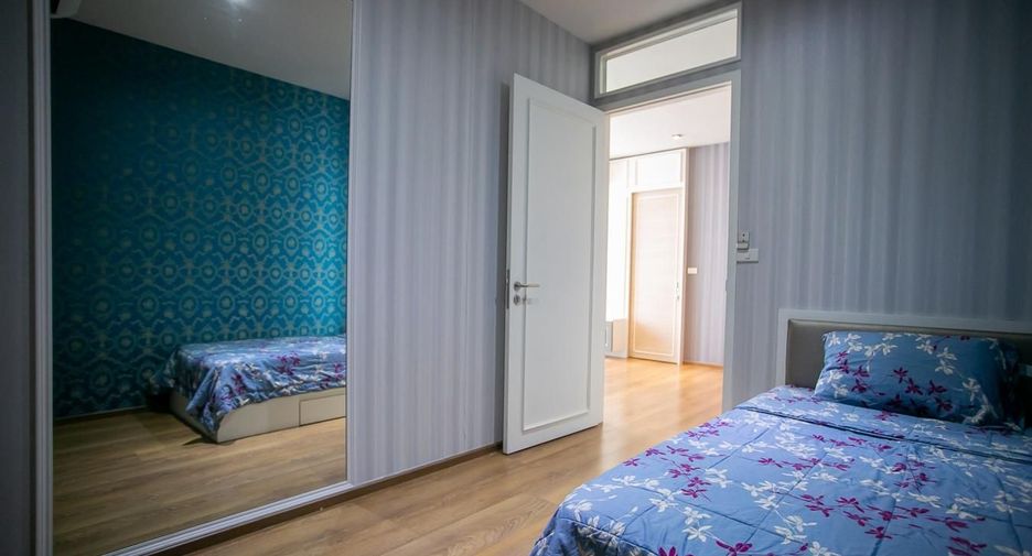 For rent 2 bedrooms condo in Khlong Toei, Bangkok