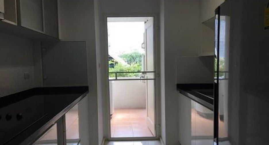 For sale 2 bedrooms condo in Khlong Toei, Bangkok