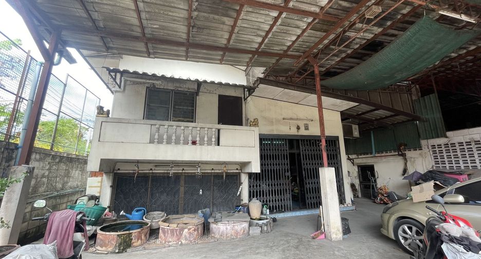 For sale 5 bedrooms house in Prawet, Bangkok