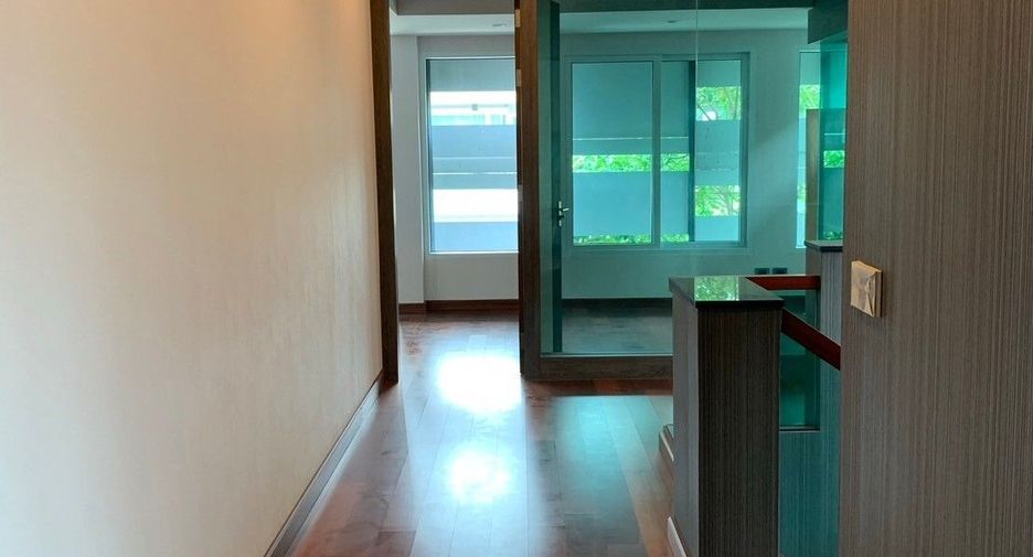 Casa en venta de 4 habitaciones en Chatuchak, Bangkok