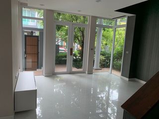For sale 4 bedrooms house in Chatuchak, Bangkok