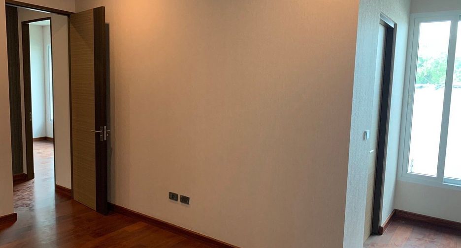 Casa en venta de 4 habitaciones en Chatuchak, Bangkok