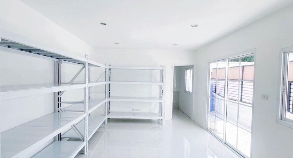 For sale and for rent 3 bedrooms townhouse in Bang Phli, Samut Prakan
