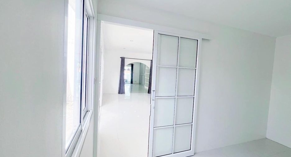 For sale and for rent 3 bedrooms townhouse in Bang Phli, Samut Prakan