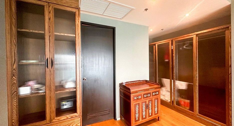 Condo en venta de 2 habitaciones en Khlong Toei, Bangkok