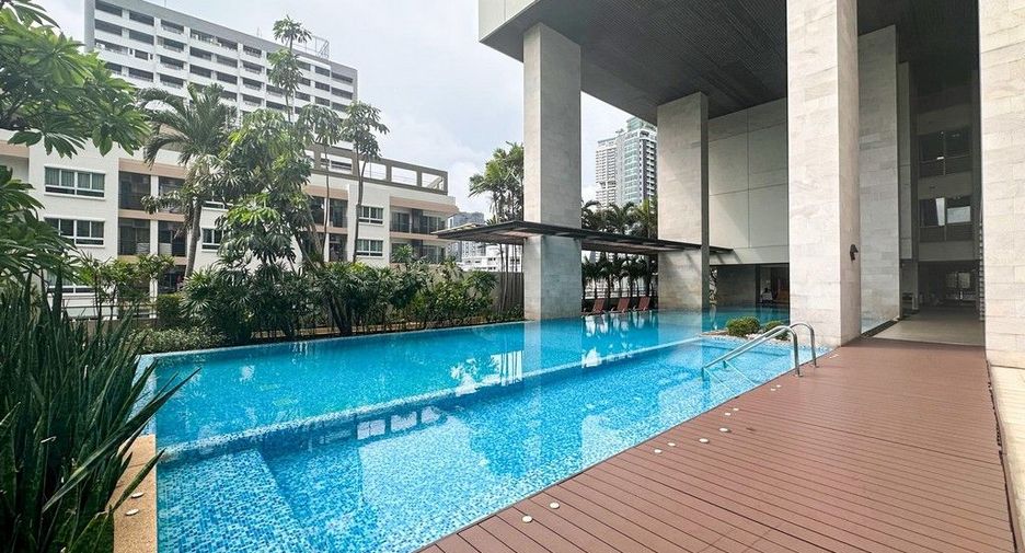 For sale 2 bedrooms condo in Khlong Toei, Bangkok