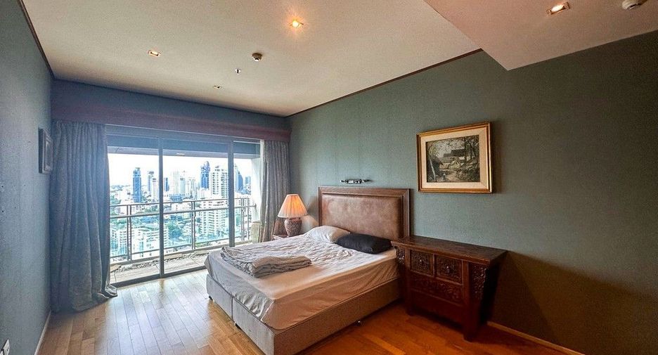 For sale 2 bedrooms condo in Khlong Toei, Bangkok