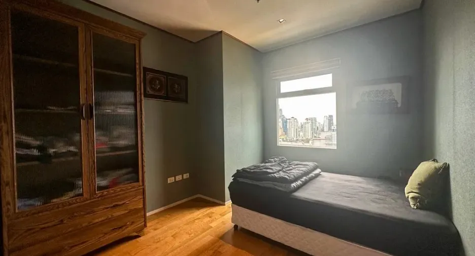 For sale 2 bedrooms condo in Khlong Toei, Bangkok
