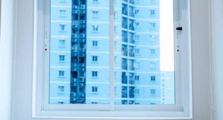 For rent 2 bedrooms condo in Yan Nawa, Bangkok
