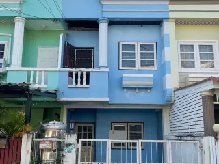 出售 2 卧室 联排别墅 在 Sai Mai, 曼谷