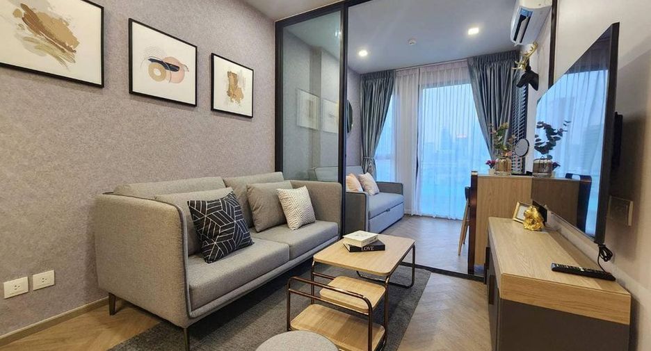 For rent 2 bedrooms condo in Bang Rak, Bangkok
