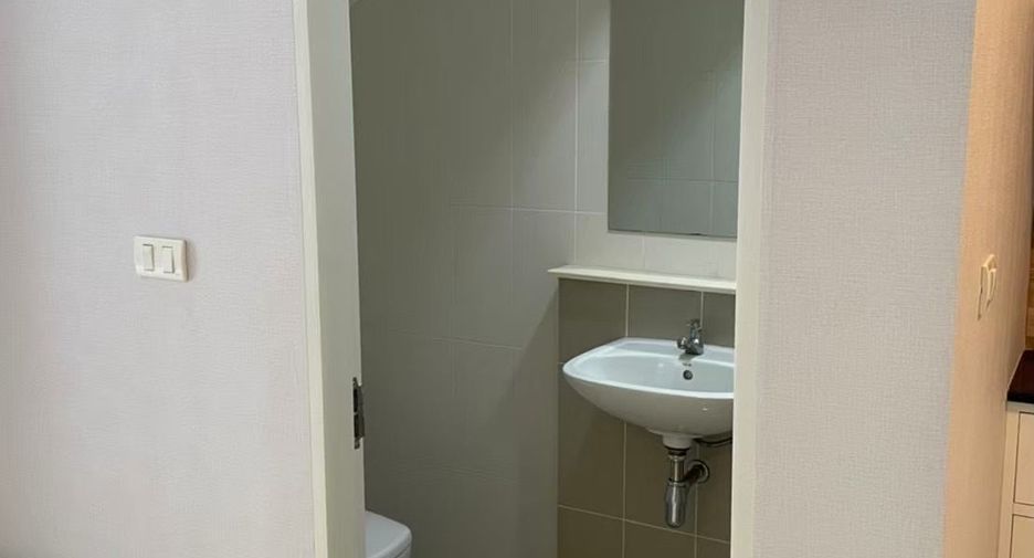 For sale 3 bedrooms townhouse in Bueng Kum, Bangkok