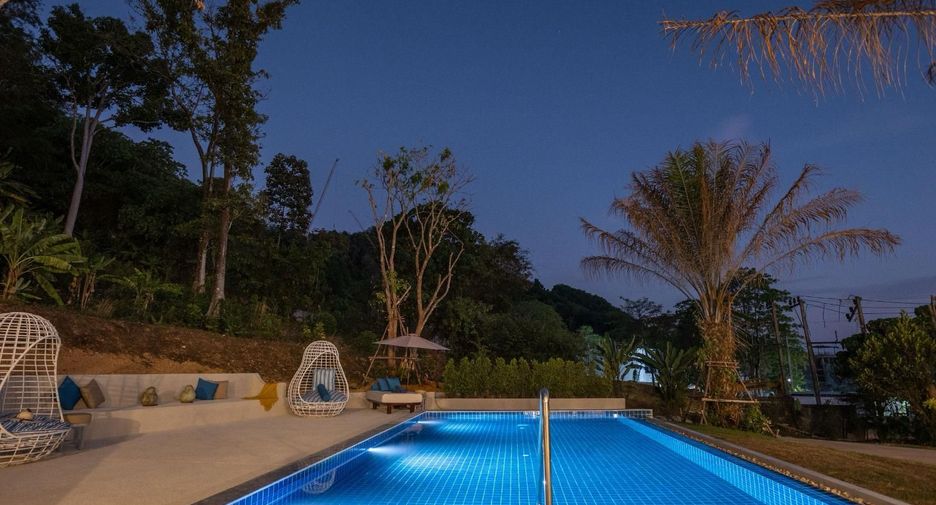 À louer 4 chambres villa à Mueang Phuket, Phuket