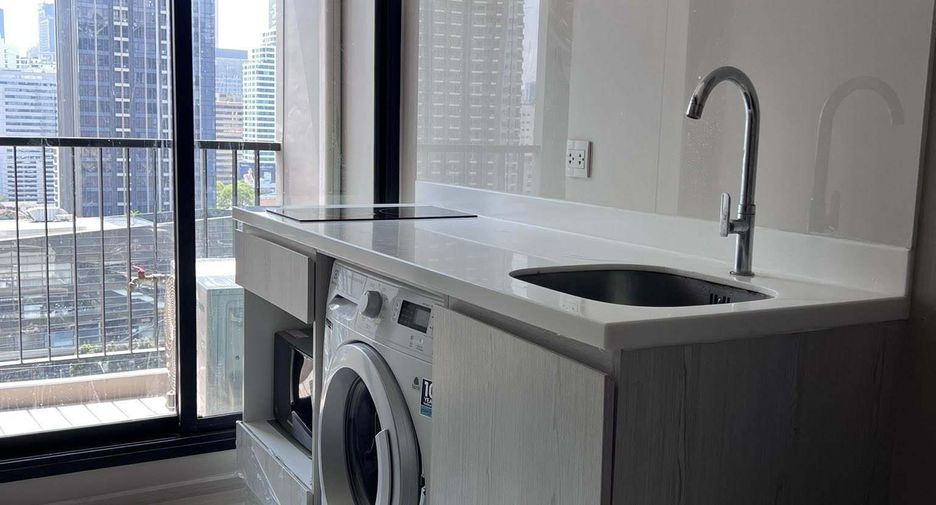 For rent 1 bed condo in Watthana, Bangkok