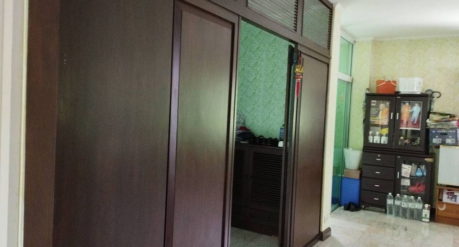 For sale 4 bedrooms house in Min Buri, Bangkok
