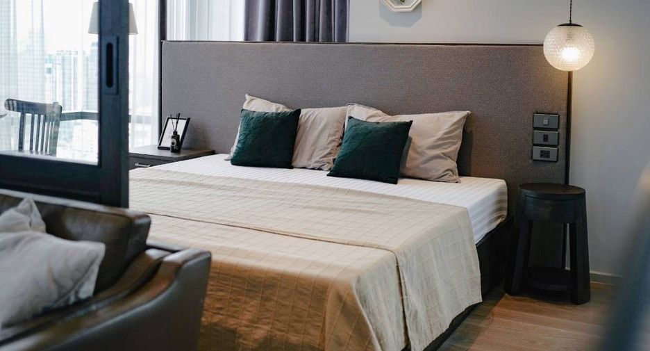 For sale 1 bed condo in Bang Rak, Bangkok