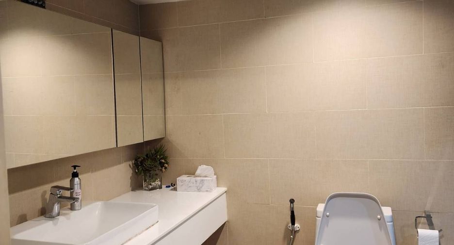 For sale studio condo in Bang Rak, Bangkok