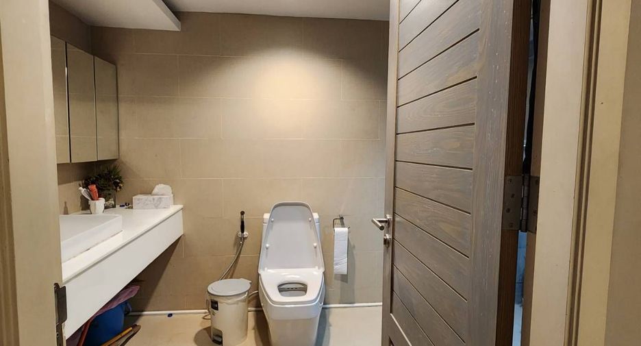 For sale studio condo in Bang Rak, Bangkok