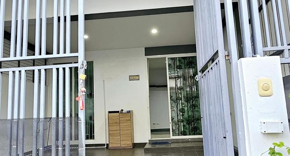 出租 2 卧室 联排别墅 在 Phuket Town, 普吉