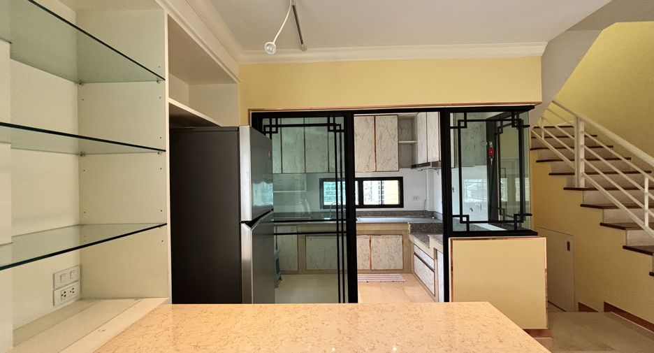 ขาย 4 ห้องนอน บ้านเดี่ยว ใน บางขุนเทียน, กรุงเทพฯ