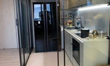 For rent 2 bedrooms condo in Ratchathewi, Bangkok