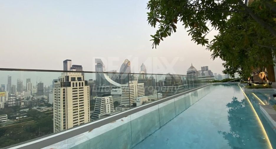 For rent 1 bed condo in Pathum Wan, Bangkok