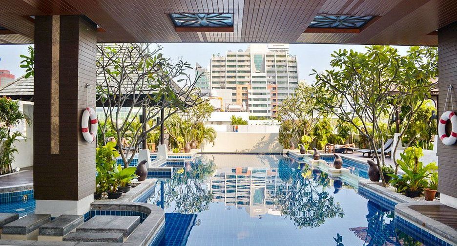 For sale 2 bedrooms condo in Watthana, Bangkok