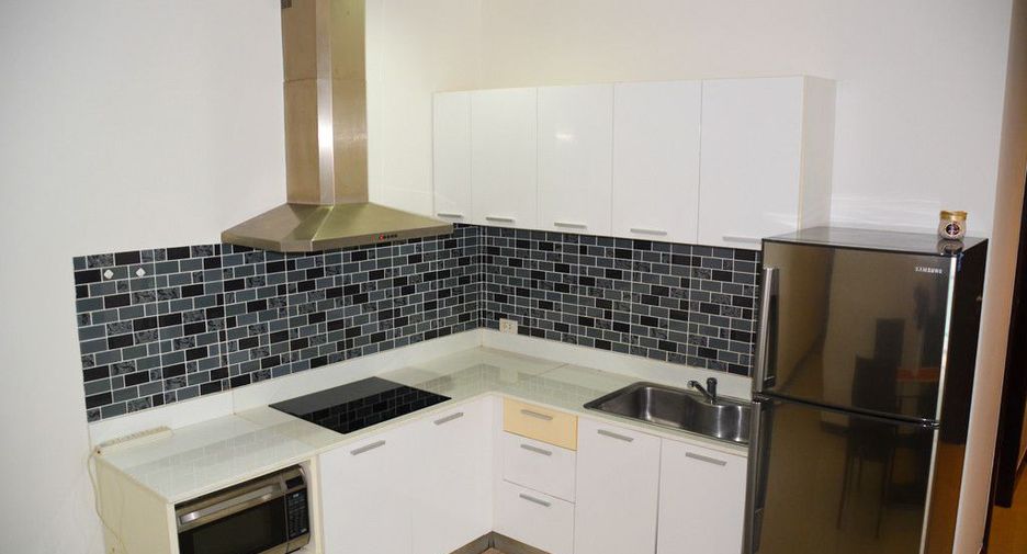 For sale 2 bedrooms condo in Watthana, Bangkok