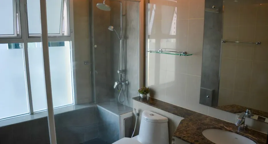 For sale 2 bedrooms condo in Watthana, Bangkok