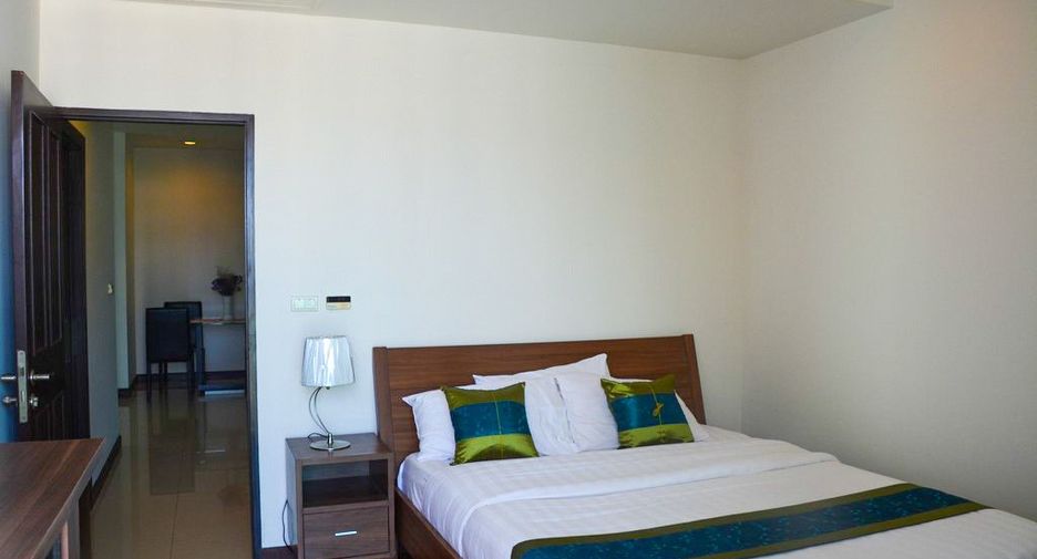 For sale 2 bedrooms condo in Watthana, Bangkok