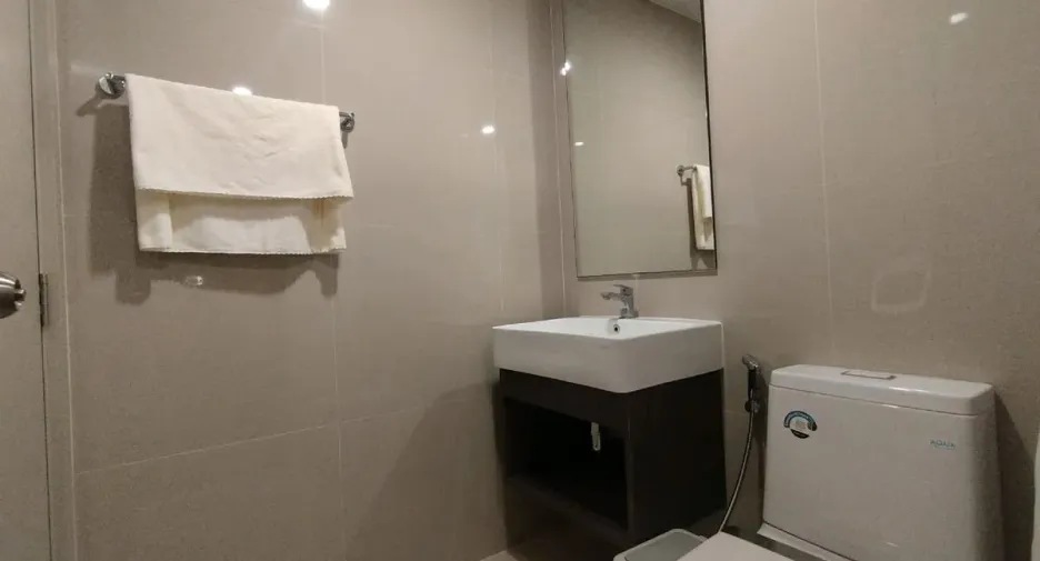 For rent 1 bed condo in Bang Phlat, Bangkok