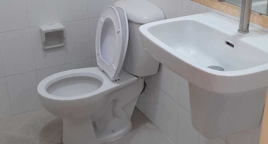 For sale 3 bedrooms townhouse in Bang Khen, Bangkok