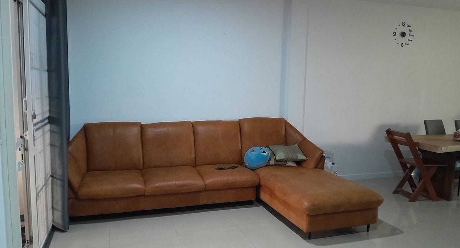 For sale 3 bedrooms townhouse in Bang Khen, Bangkok