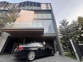 出租 3 卧室 独立屋 在 Phra Khanong, 曼谷