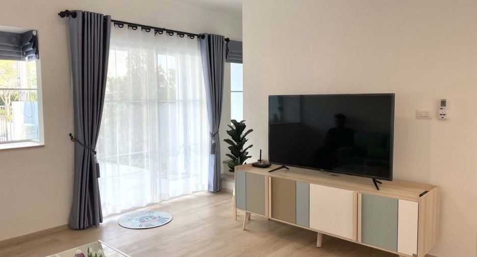 For rent 3 bedrooms townhouse in Prawet, Bangkok