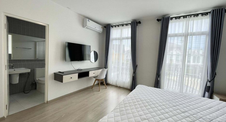 For rent 3 bedrooms townhouse in Prawet, Bangkok