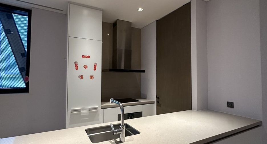For rent 2 bedrooms condo in Khlong San, Bangkok