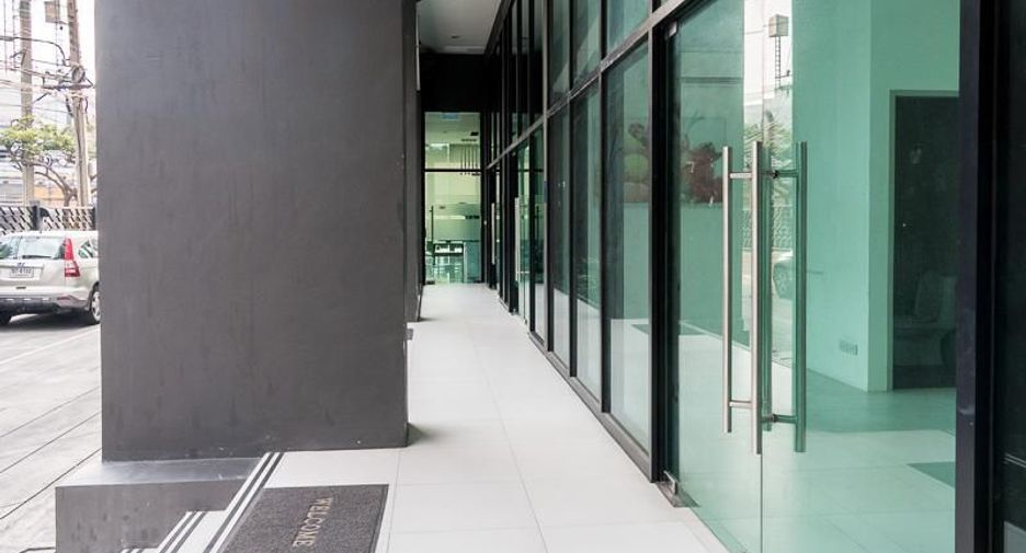 For sale retail Space in Din Daeng, Bangkok