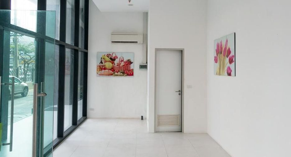 For sale retail Space in Din Daeng, Bangkok