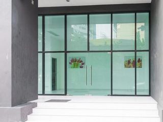 For sale retail Space in Din Daeng, Bangkok
