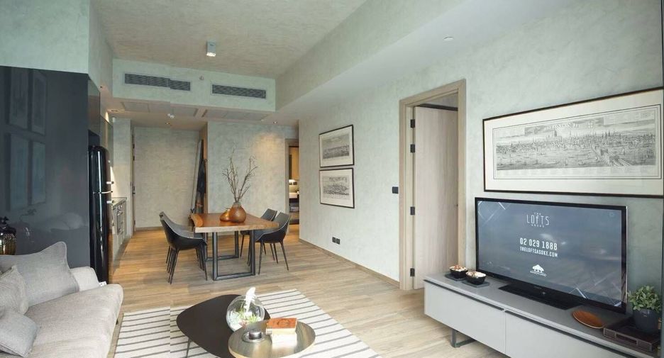 For rent 2 bedrooms condo in Watthana, Bangkok