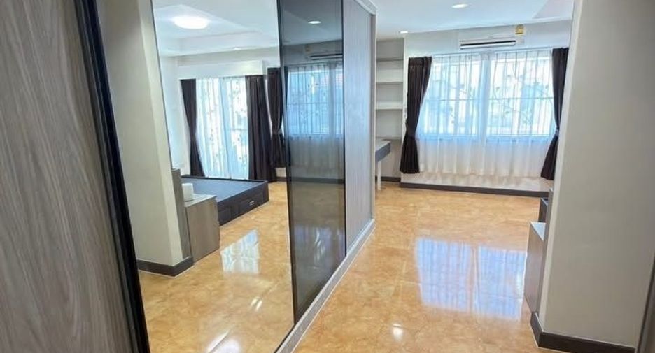 Reihenhaus zur Miete mit 3 Zimmer in Suan Luang, Bangkok