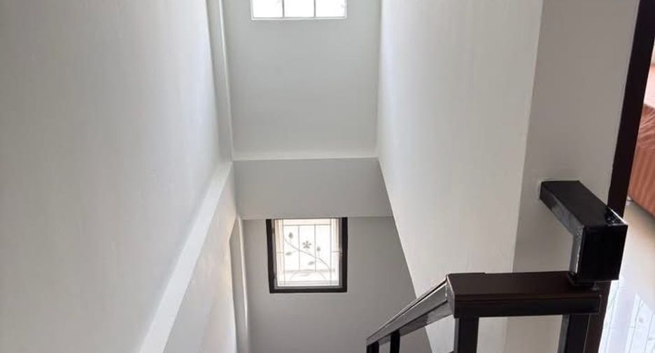 Reihenhaus zur Miete mit 3 Zimmer in Suan Luang, Bangkok